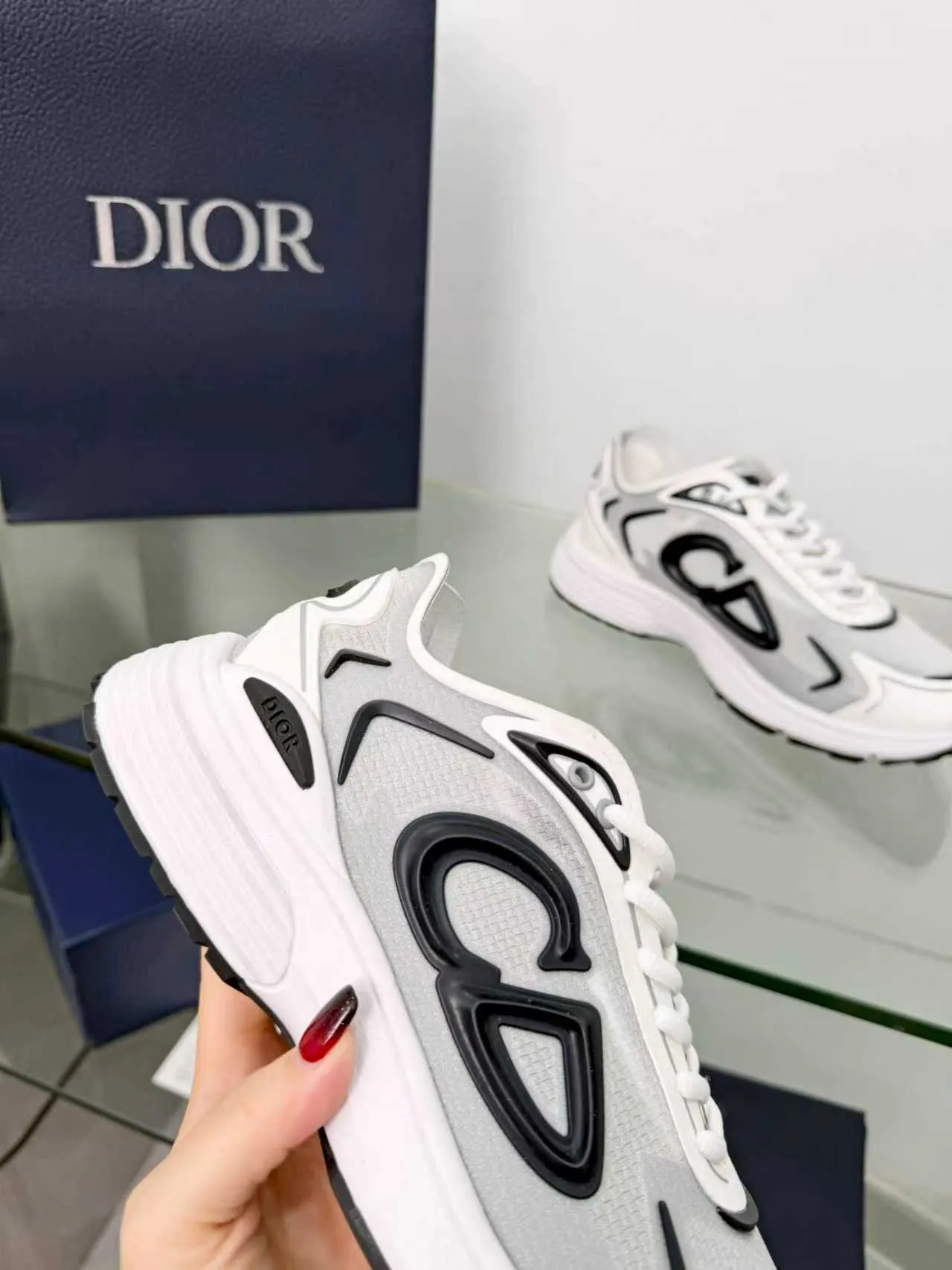 Men's men's shoes pP560! DIOR#B30 COUNTDOWN TECH shoes 1. Inspired by lighter running shoes this season 2. Made of multi-layer transparent nylon upper, full of futuristic feel 3. CD30 rubber logo on the tongue/heel to highlight the brand style 4. Equipped with ultra-light foam midsole for the ultimate comfortable wearing experience 5. The entire series uses WELDED (seamless bonding) technology to ensure durability and lightness 6. Full-size dopamine color matching, perfect choice for couples shoes😜